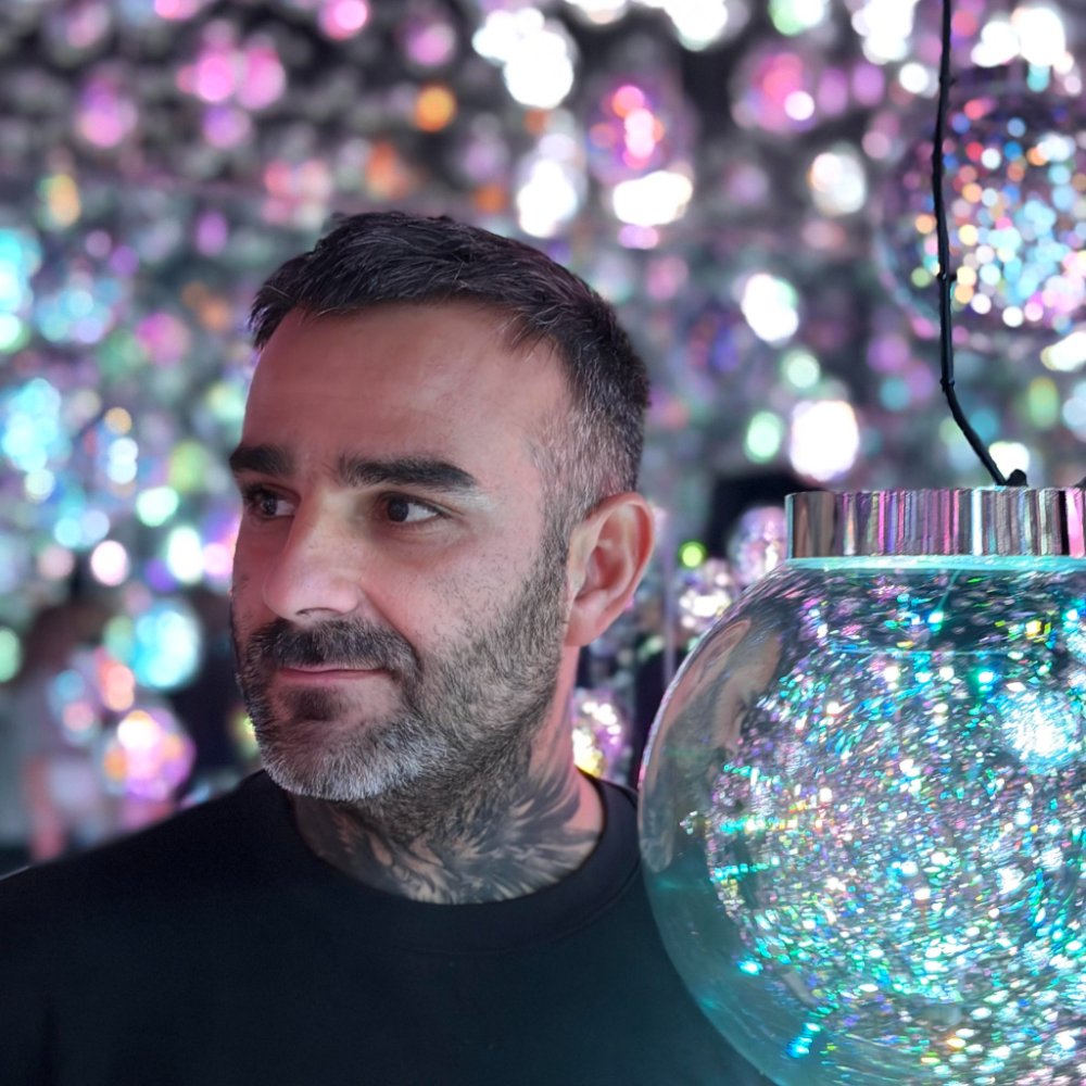 Portrait of Julien Jimenez, founder of TireKeepr